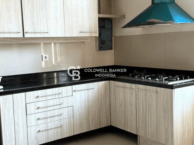 Dijual Rumah Townhouse Pakubuwono House 4 Kamar