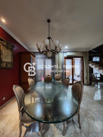 Dijual Rumah di Sekolah Kencana Pondok Indah 5 Kamar