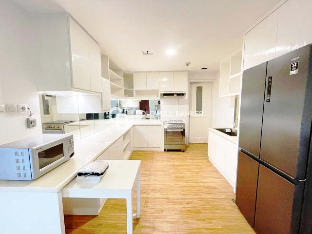 Kusuma Chandra Lantai 5