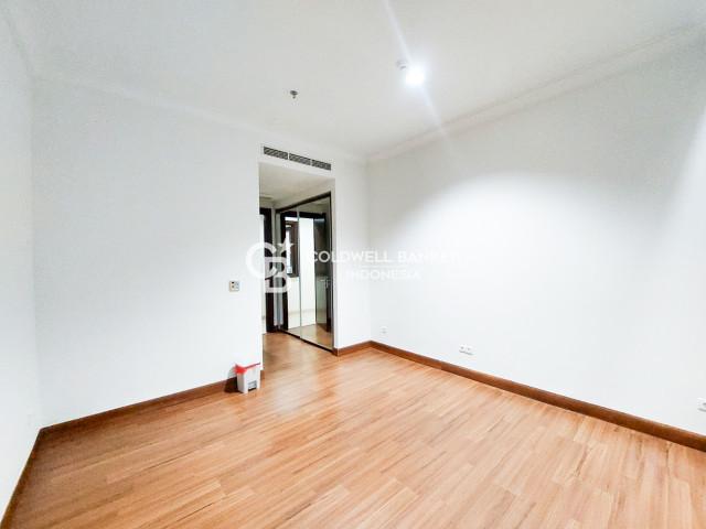 Pakubuwono View Tower Lacewood Lantai Sedang