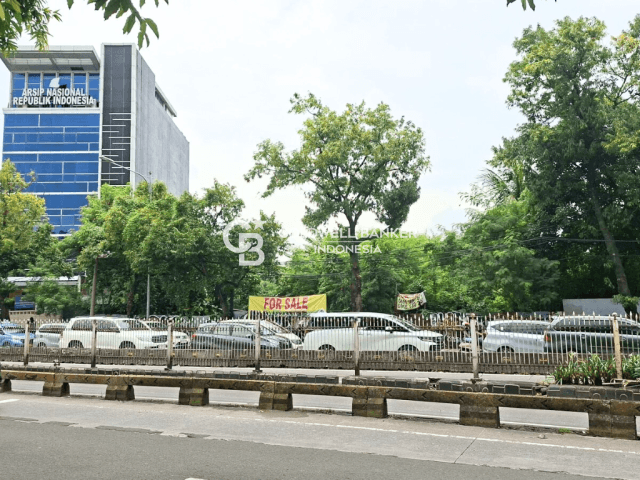 Tanah Pejaten Dijual 7596 M2