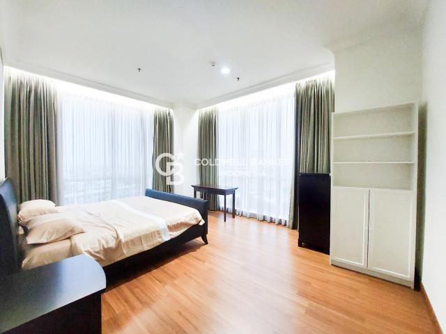 Pakubuwono View Tower Lacewood Lantai Sedang