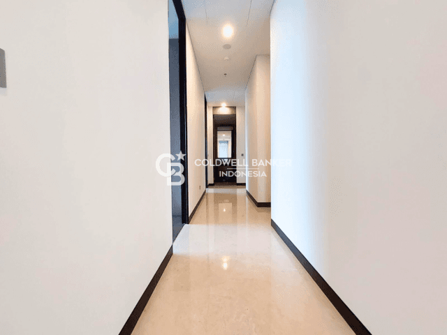 Pakubuwono Menteng Lantai Sedang