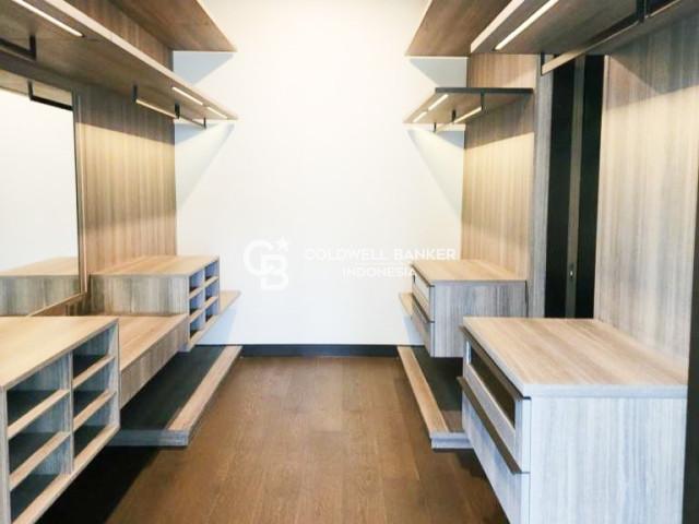 Pakubuwono Menteng Lantai Rendah