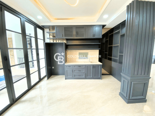 Rumah Dijual Jl. Dwijaya Radio Dalam 6 Kamar