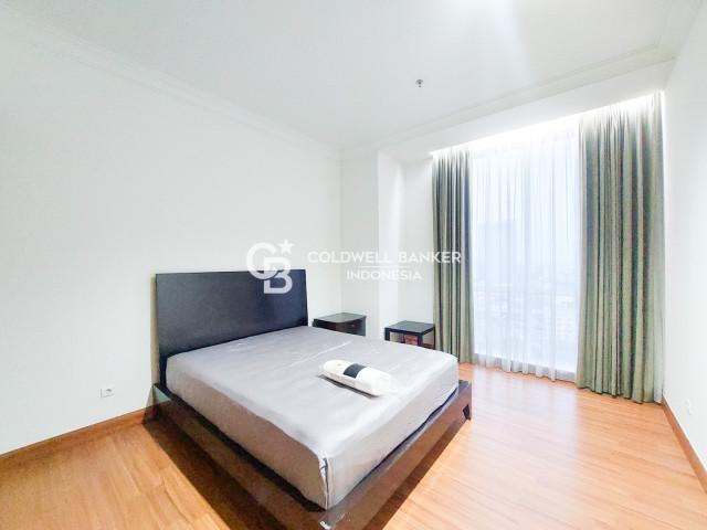 Pakubuwono View Tower Lacewood Lantai Sedang