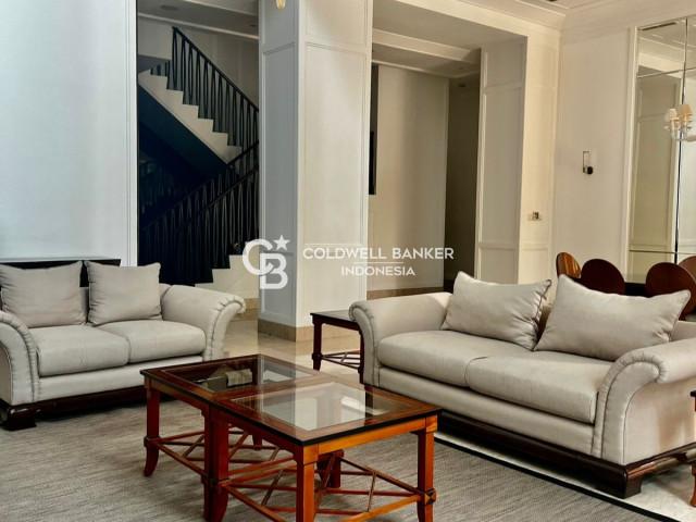 Pakubuwono Residence Tower Ironwood Lantai Rendah