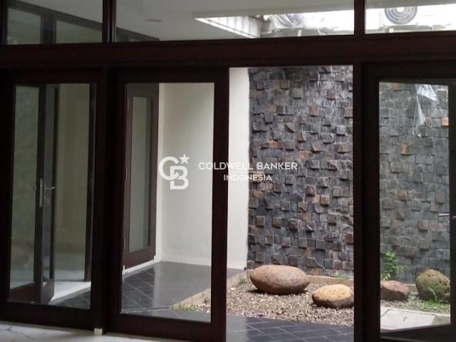 Rumah Dijual Jl. Malang Menteng 4 Kamar