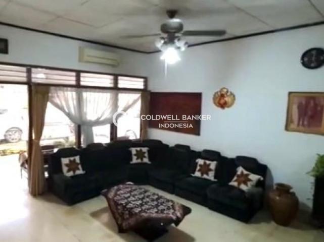 Rumah Dijual Jl. Flamboyan Menteng 6 Kamar