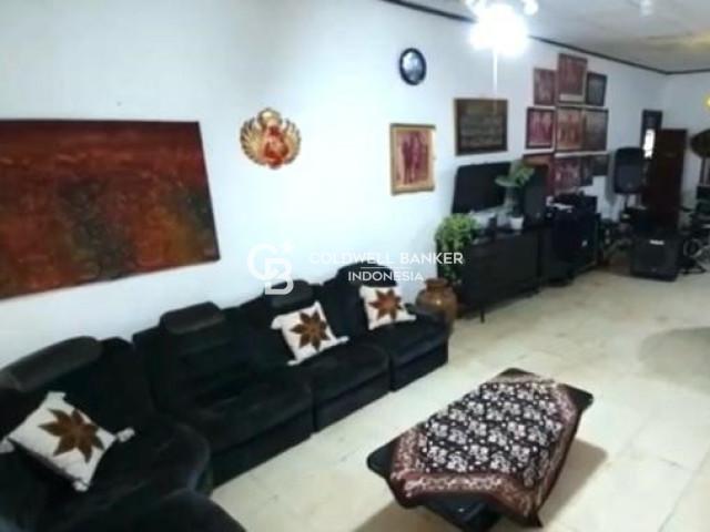 Rumah Dijual Jl. Flamboyan Menteng 6 Kamar