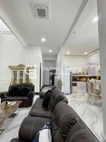 House in Serpong 7 Beds