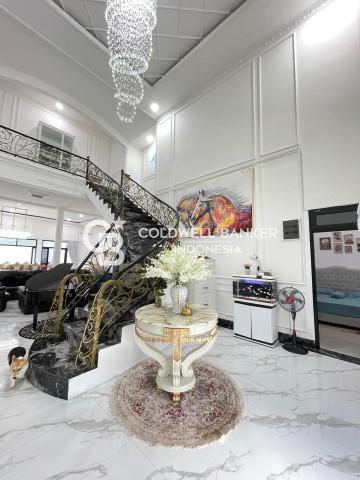 House in Serpong 7 Beds